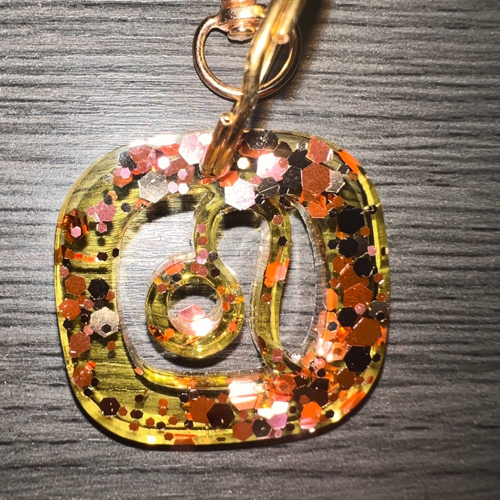 Keychain - Picture 9 of 12